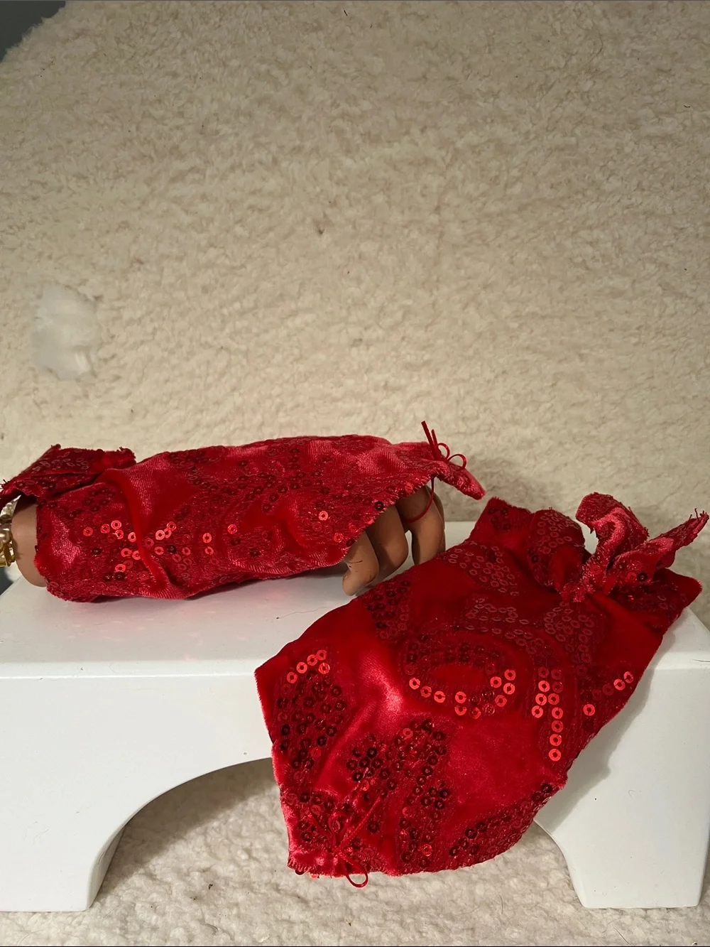 Red Sequin Wrist-Length Evening Gloves - Unbranded
